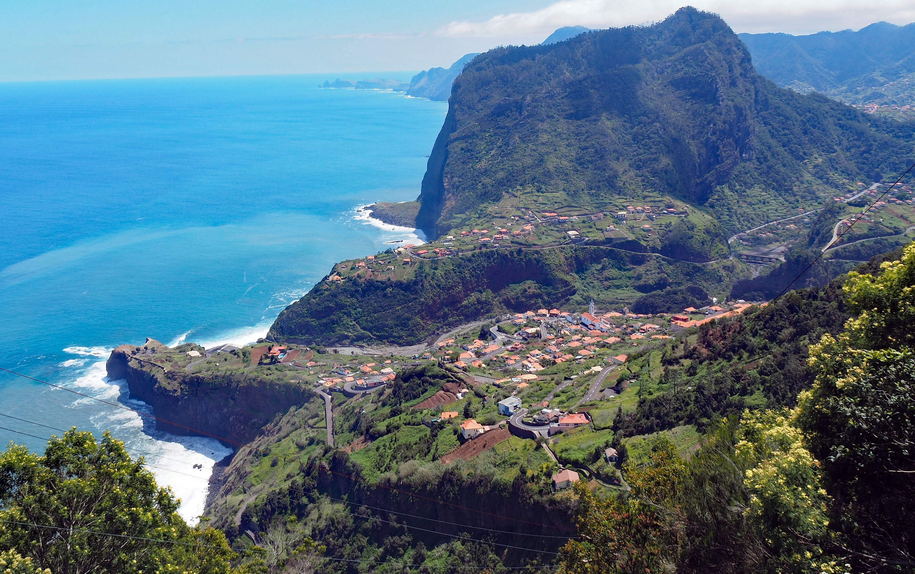 Portugal_madeira_Küste_zwischen_Faial_und_Santana_Privatbild_Frey.jpg